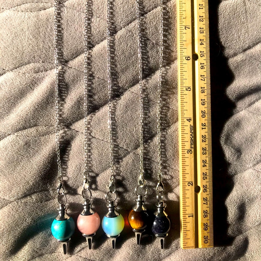 5 true gem 💎 pendulums weights 15.79 grams can be worn as charm